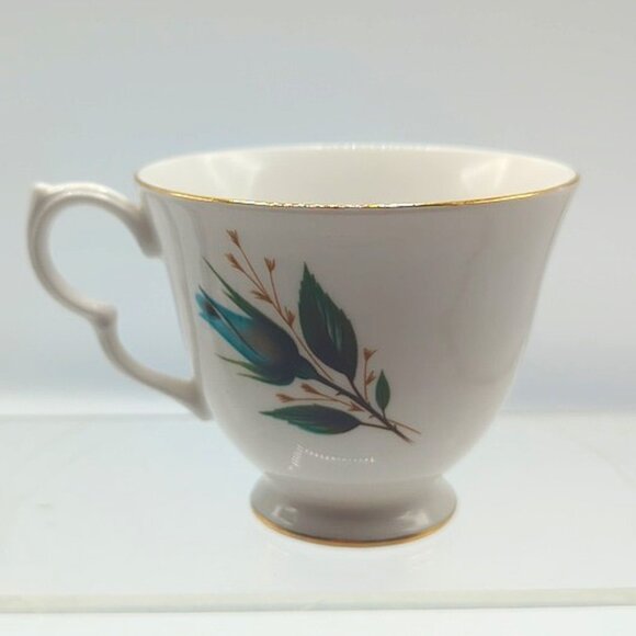 Royal Vale Teacup & Saucer Fine Bone China Made in England Floral Gold Trim - Picture 5 of 8